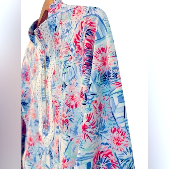 LILLY PULITZER Janie Embroidered Popover Top SEA TO SHINING SEA Size Small - Picture 3 of 9